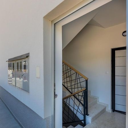 Carpe Diem Luxury Apartments 罗戈兹尼察 外观 照片