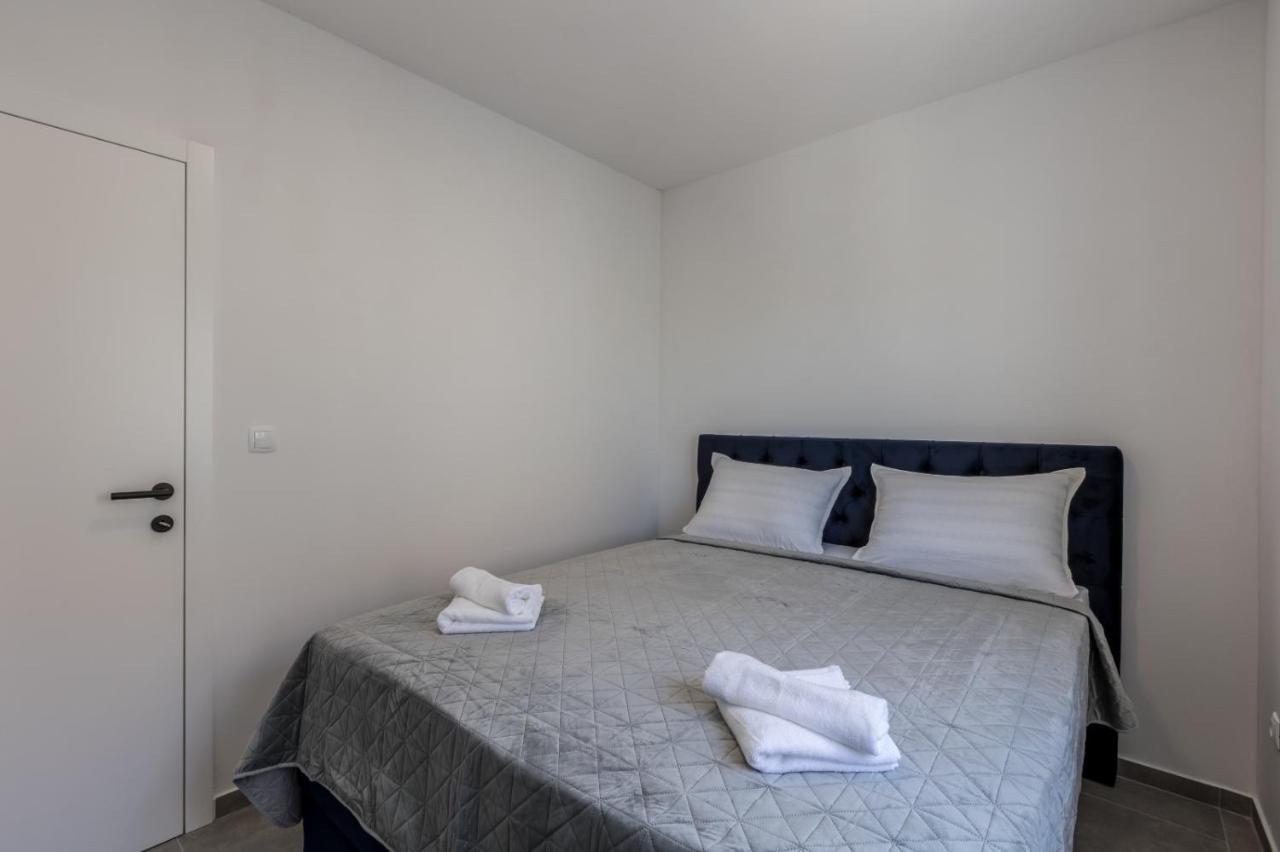 Carpe Diem Luxury Apartments 罗戈兹尼察 外观 照片