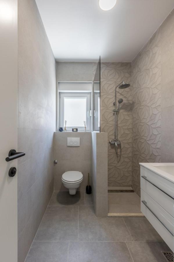 Carpe Diem Luxury Apartments 罗戈兹尼察 外观 照片