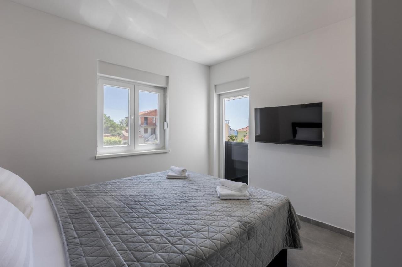 Carpe Diem Luxury Apartments 罗戈兹尼察 外观 照片